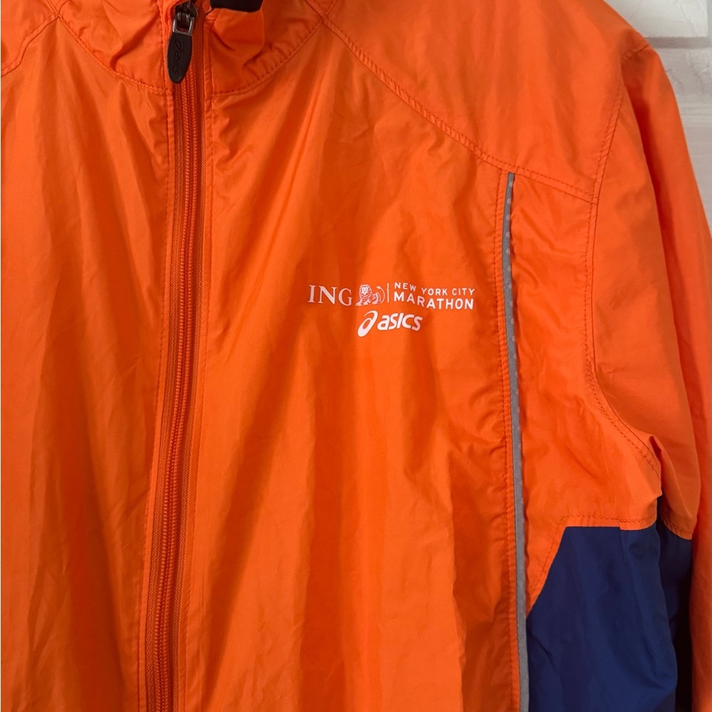 Asics NYC Marathon Jacket - Picture 2 of 8